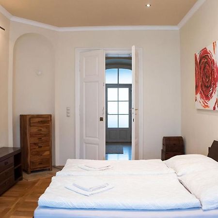 Velky Apartman Bratislava Eksteriør bilde