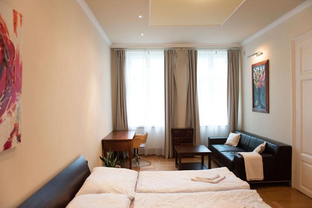 Velky Apartman Bratislava Eksteriør bilde