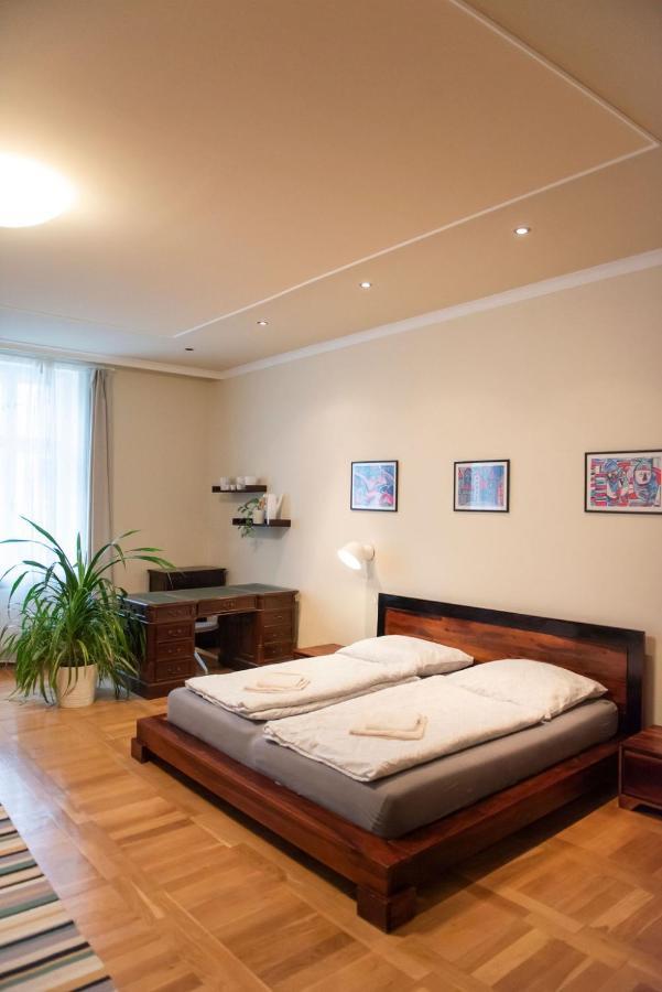 Velky Apartman Bratislava Eksteriør bilde